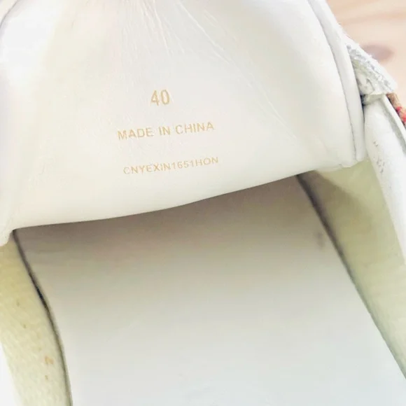 Burberry Reeth Low Top Sneakers - Picture 9 of 11